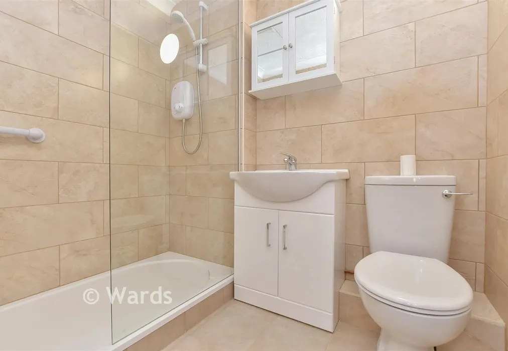 Shower Room - Woodbury Lane, Tenterden, Kent - Wards of Kent