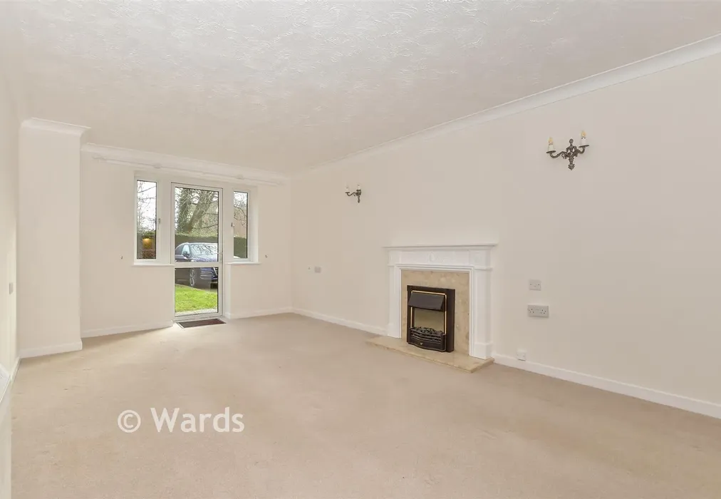 Lounge - Woodbury Lane, Tenterden, Kent - Wards of Kent