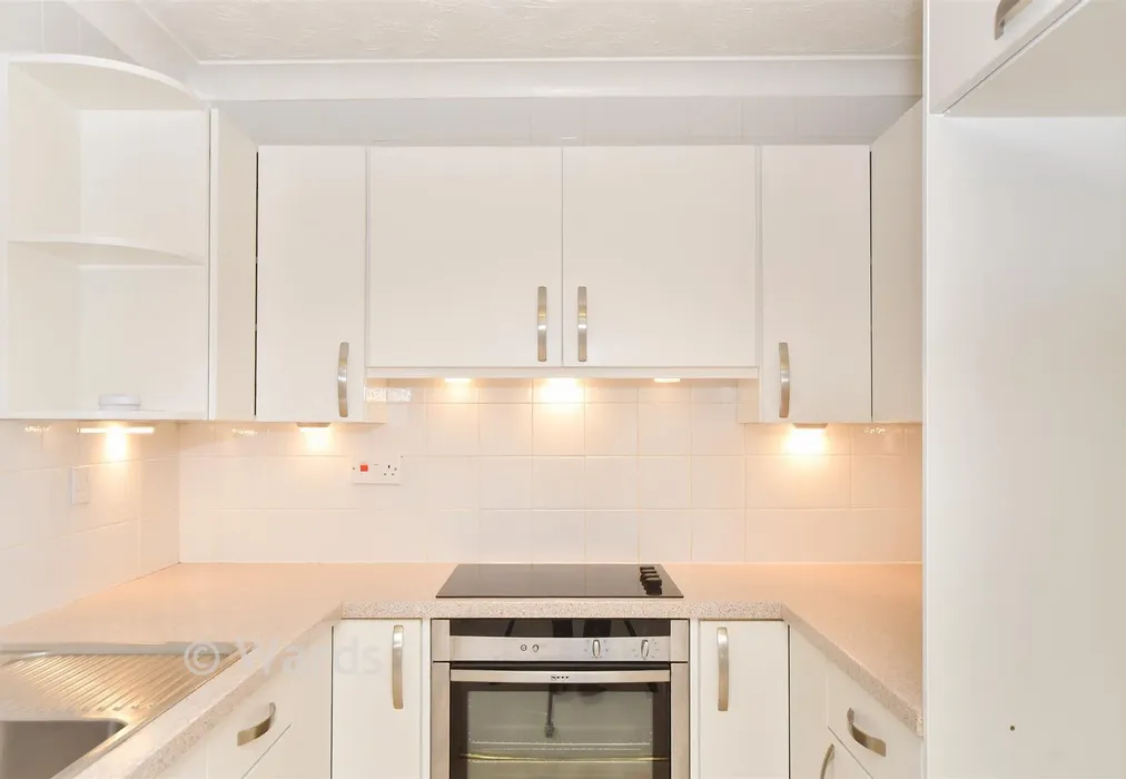 Internal Lifestyle Photograph - Woodbury Lane, Tenterden, Kent - Wards of Kent