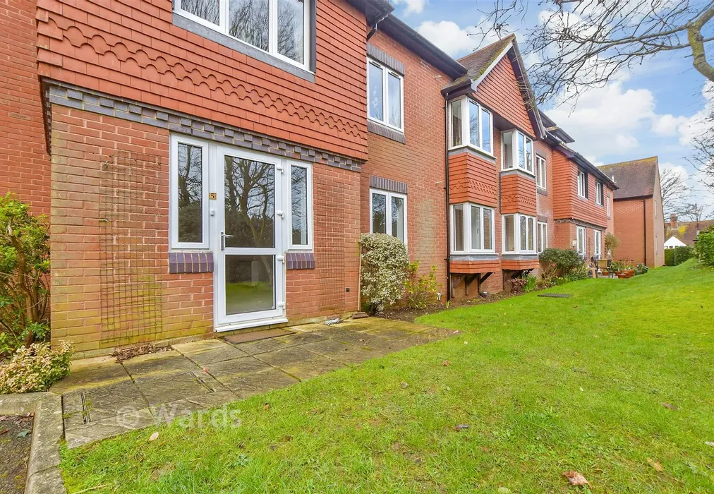 Patio / Decking - Woodbury Lane, Tenterden, Kent - Wards of Kent