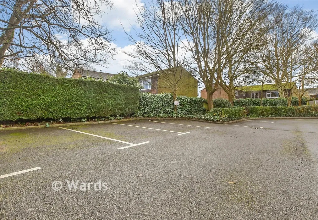 Driveway/Parking - Woodbury Lane, Tenterden, Kent - Wards of Kent