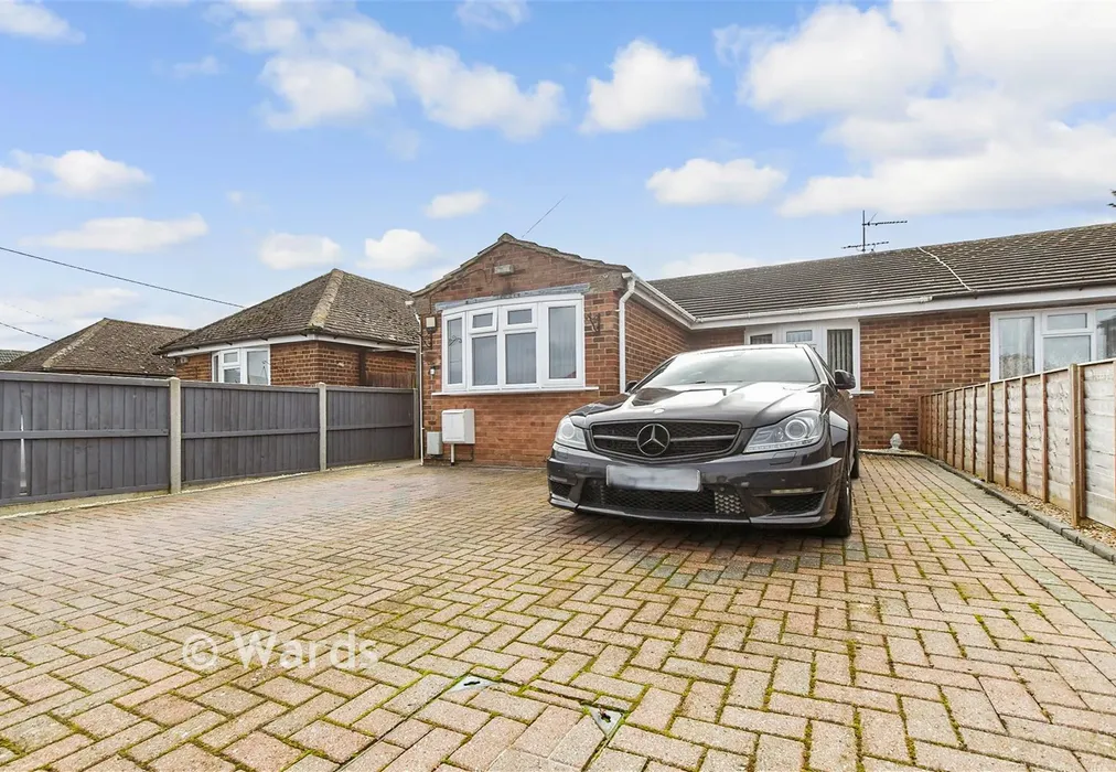 Bathroom - Warden View Gardens, Bayview, Sheerness, Kent - Wards of Kent