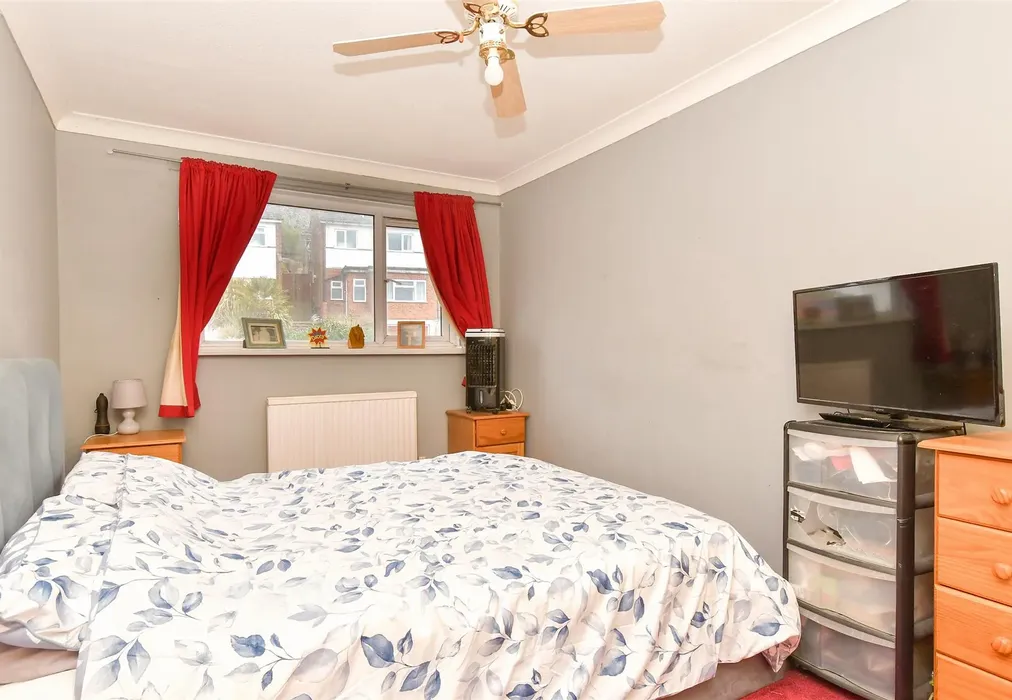 Bedroom 1 - Beacon Road, Chatham, Kent - Wards of Kent