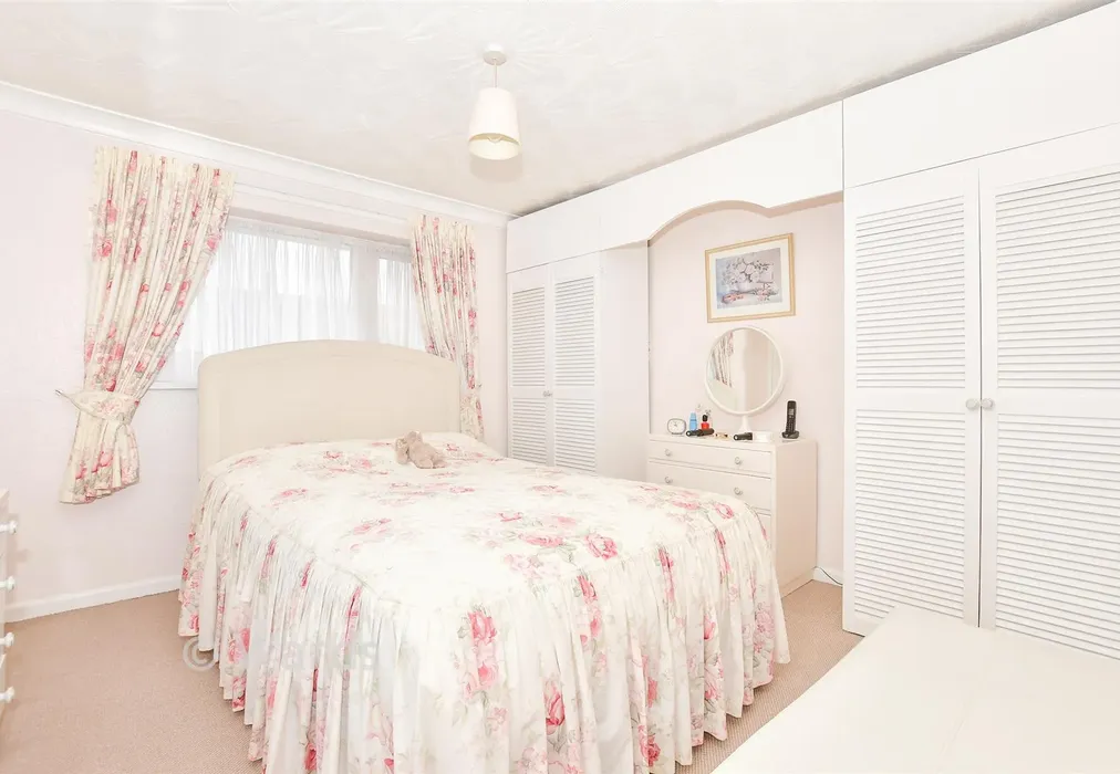 Bedroom 1 - Warren Wood Road, Rochester, Kent - Wards of Kent