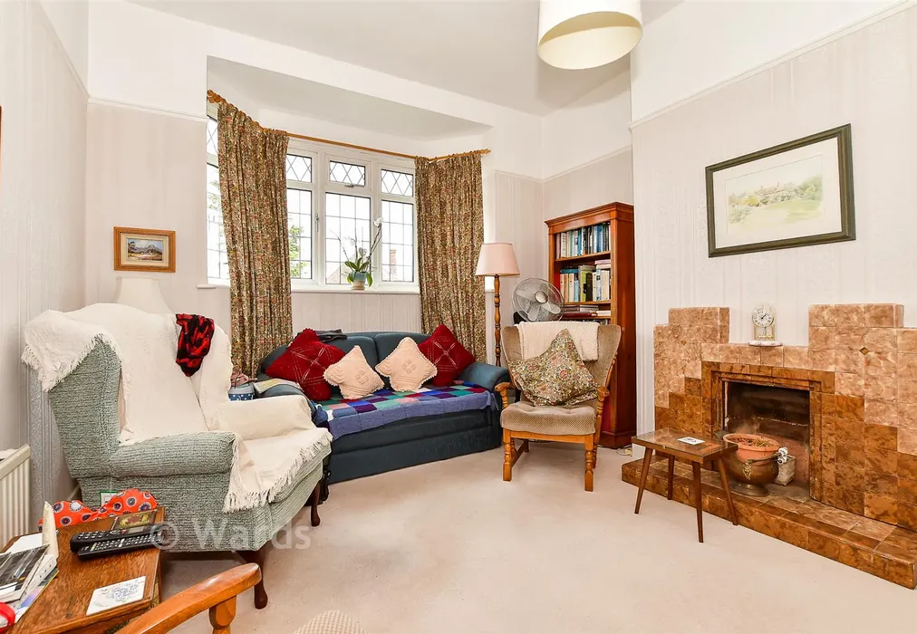 Lounge - Orchard Drive, Tonbridge, Kent - Wards of Kent