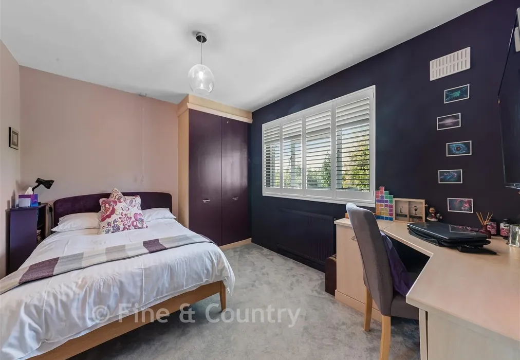 Bedroom - The Ridgeway, Tonbridge, Kent - Wards of Kent