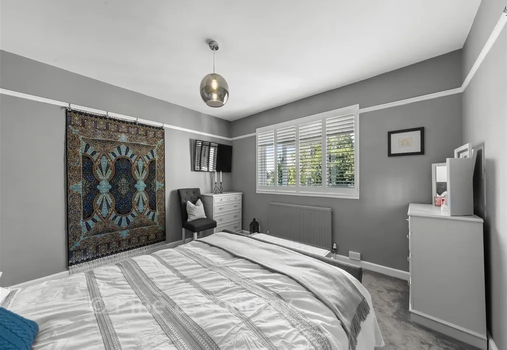 Bedroom - The Ridgeway, Tonbridge, Kent - Wards of Kent