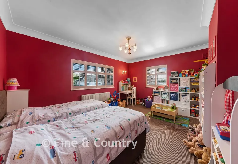 Bedroom - The Ridgeway, Tonbridge, Kent - Wards of Kent