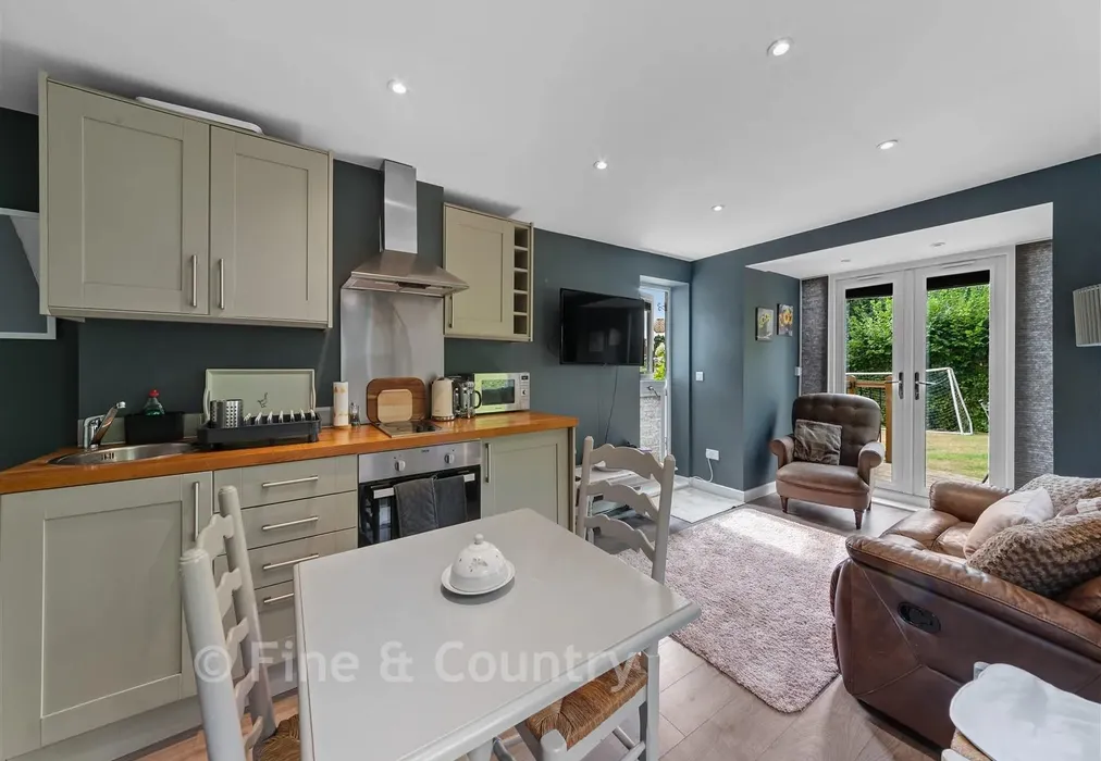 Annex kitchen - The Ridgeway, Tonbridge, Kent - Wards of Kent
