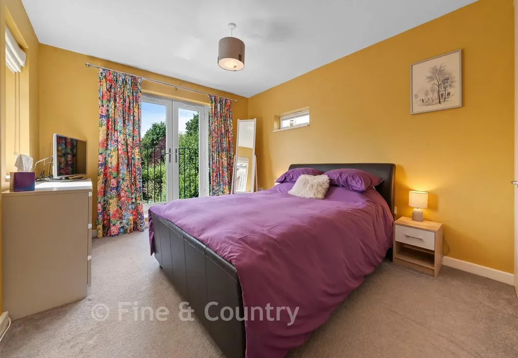 Bedroom - The Ridgeway, Tonbridge, Kent - Wards of Kent