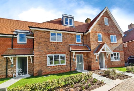 Bentwood Way Lavant PO18 - Wards of Kent