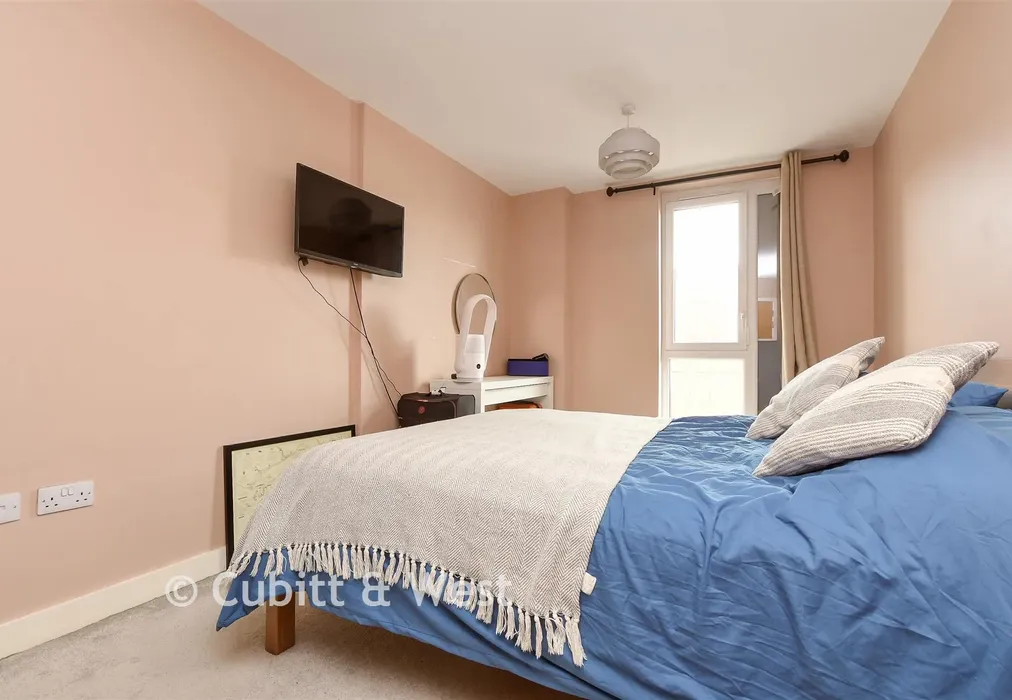 Bedroom 1 - Marketfield Way, Redhill, Surrey - Wards of Kent