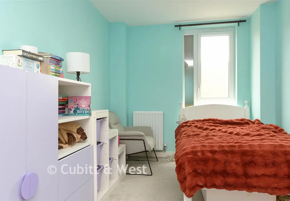 Bedroom 2 - Marketfield Way, Redhill, Surrey - Wards of Kent