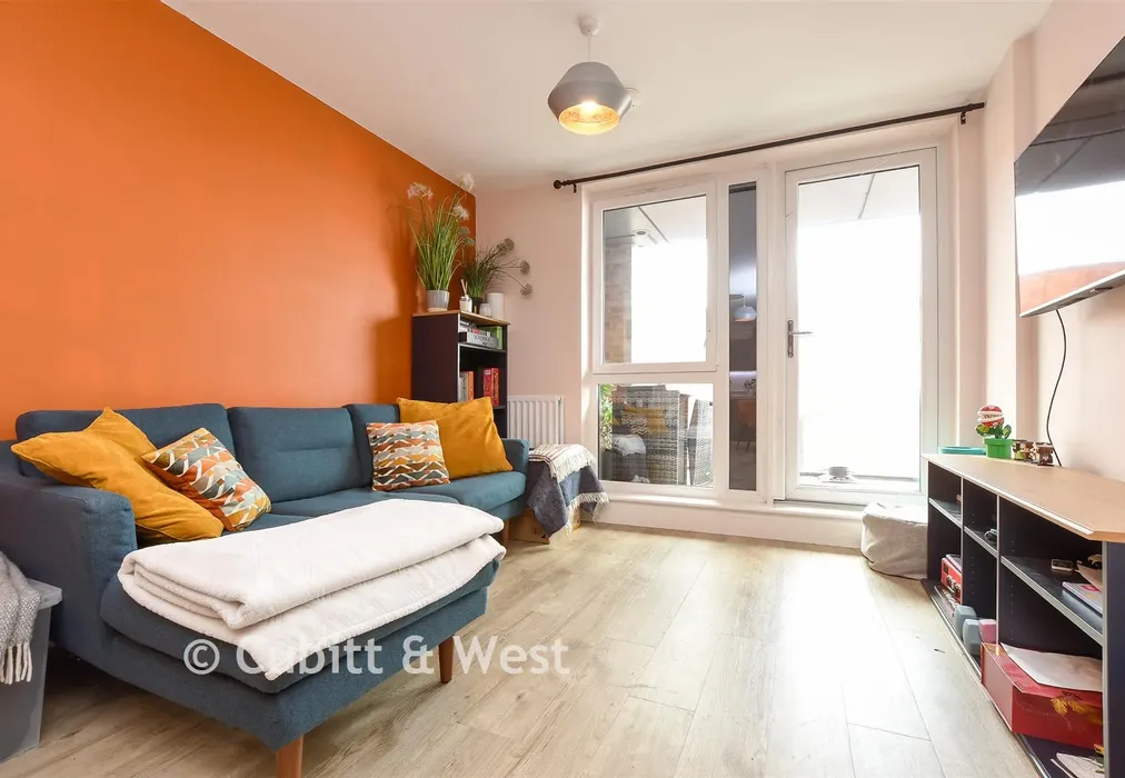 Kitchen Lounge/Diner - Marketfield Way, Redhill, Surrey - Wards of Kent