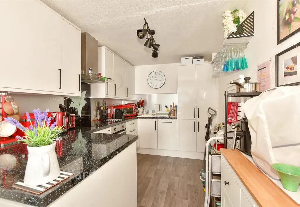 Lounge/Kitchen - Cheriton Road, Folkestone, Kent - Wards of Kent