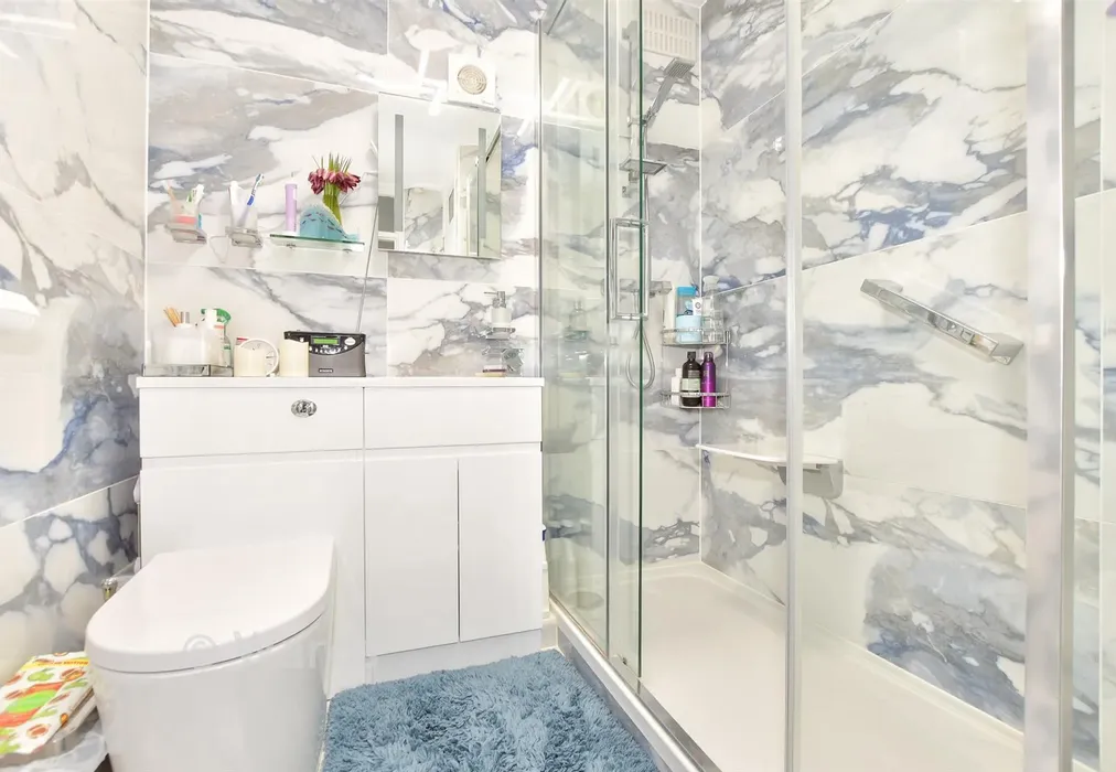 Shower Room - Cheriton Road, Folkestone, Kent - Wards of Kent