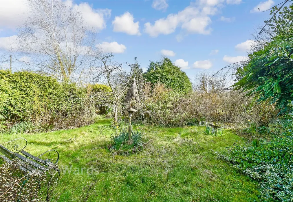 Rear Garden - Pilgrims Lane, Chilham, Canterbury, Kent - Wards of Kent