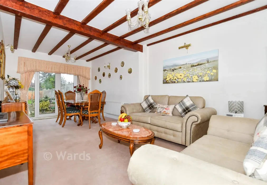 Lounge - Pickering Street, Loose, Maidstone, Kent - Wards of Kent