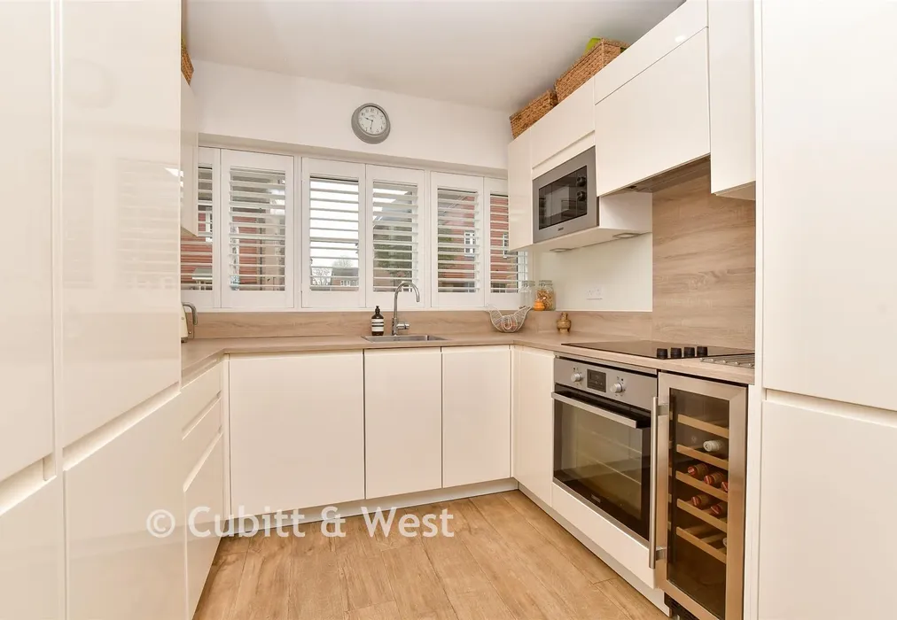 Kitchen / Dining Room - Dover Road, Tadworth, Surrey - Wards of Kent