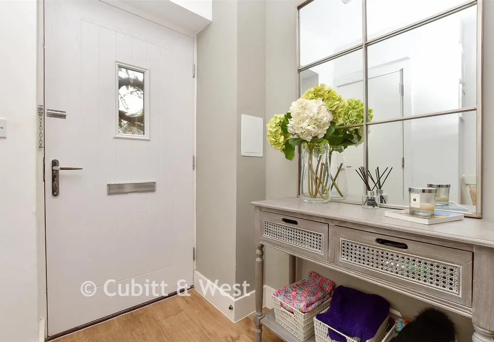 Internal Lifestyle Photograph - Dover Road, Tadworth, Surrey - Wards of Kent