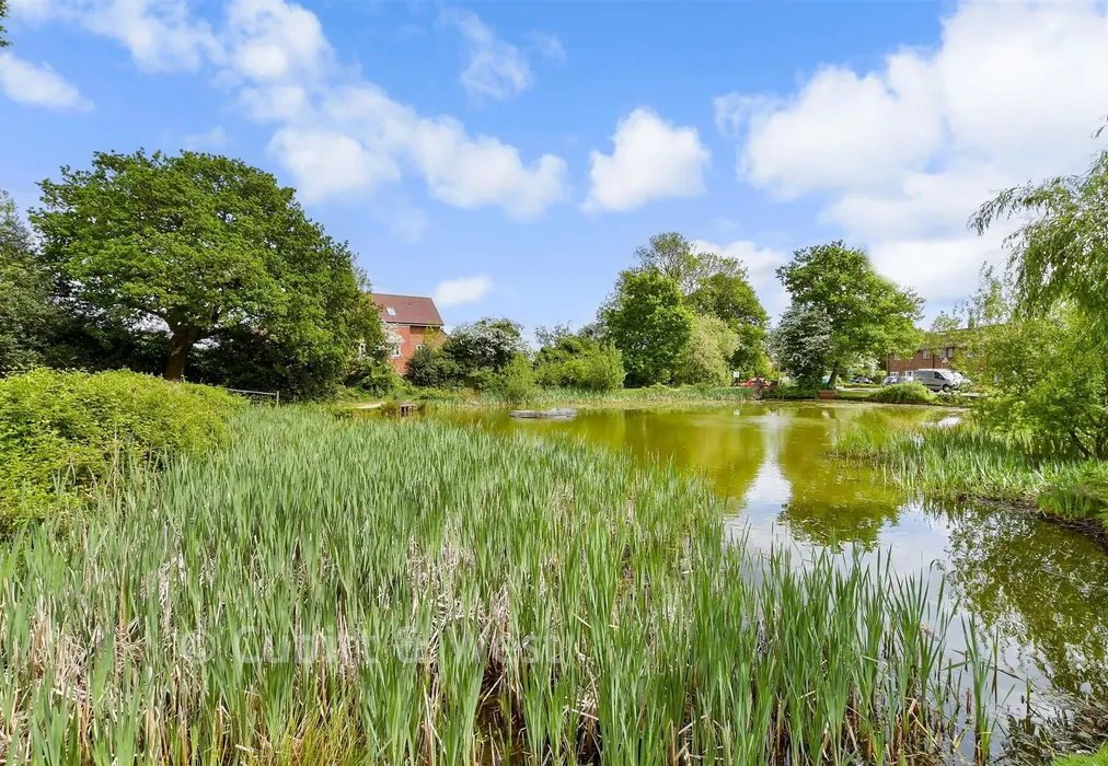 Surrounding Area - Dover Road, Tadworth, Surrey - Wards of Kent