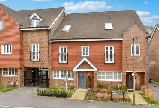 Dover Road, Tadworth, Surrey - Wards of Kent