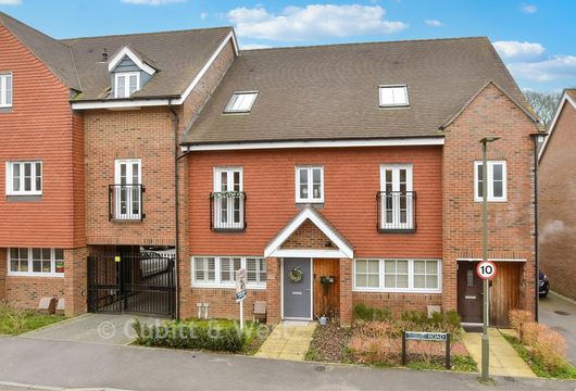 Dover Road, Tadworth, Surrey - Wards of Kent
