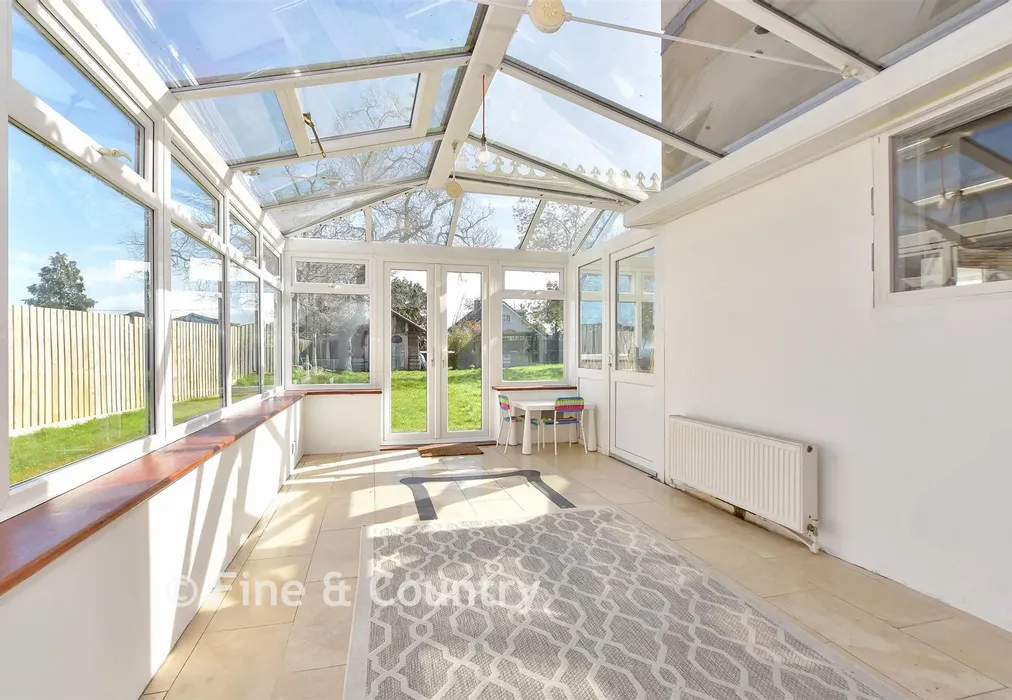 Sitting Room - Hilton Road, Cowes, Isle of Wight - Wards of Kent