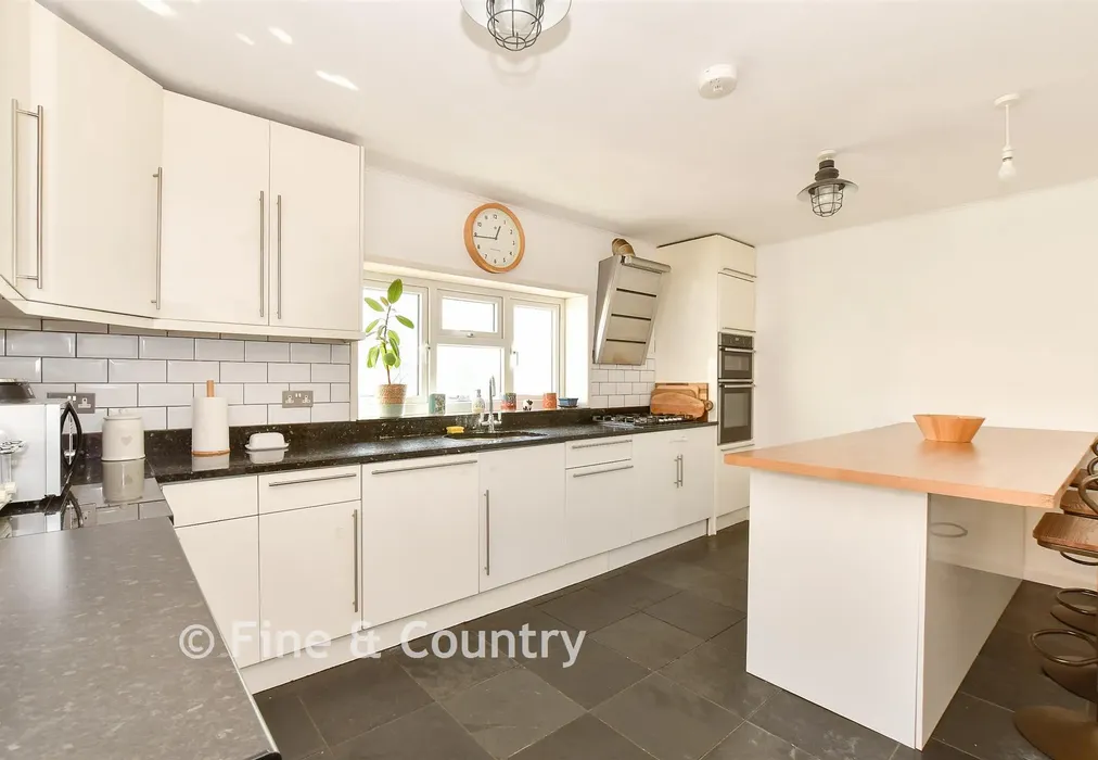 Kitchen/Breakfast Room - Hilton Road, Cowes, Isle of Wight - Wards of Kent