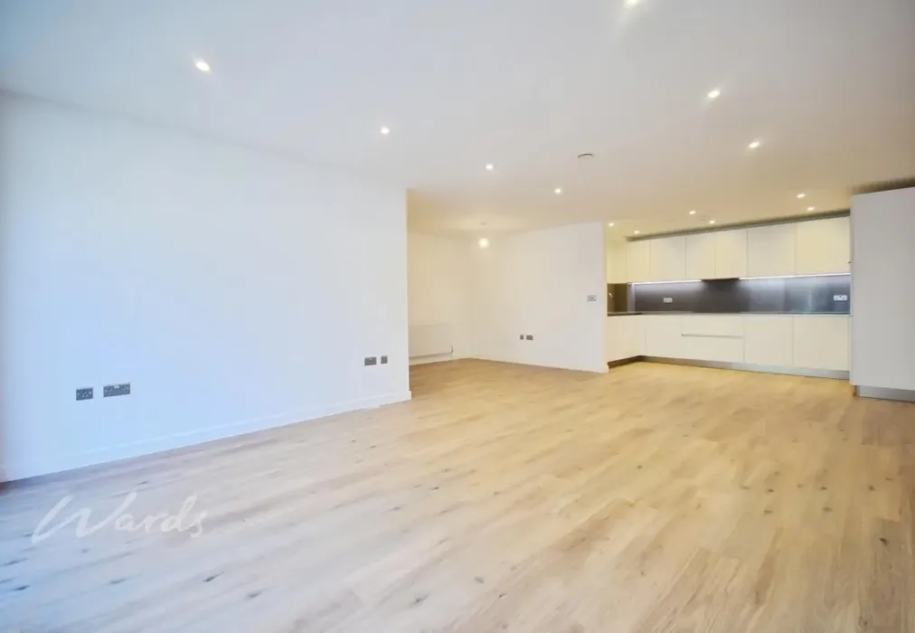 Emin 14 open plan... - Gallery Walk Margate CT9 - Wards of Kent