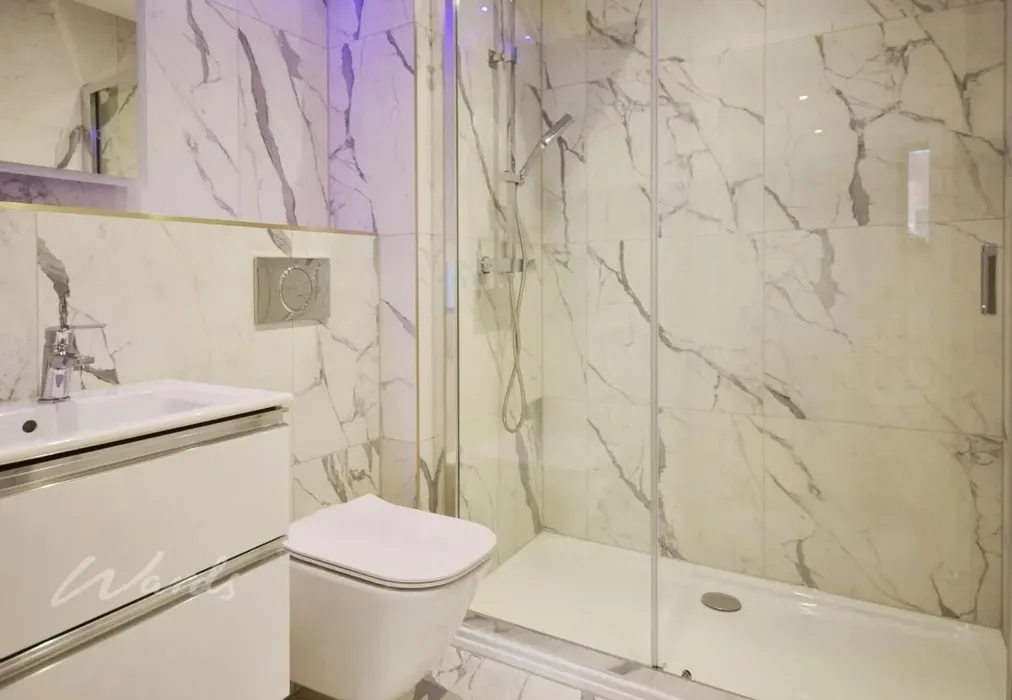 Emin 14 shower use - Gallery Walk Margate CT9 - Wards of Kent