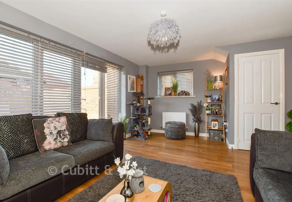 Lounge/Dining Room - Meaden Way, Felpham, Bognor Regis, West Sussex - Wards of Kent