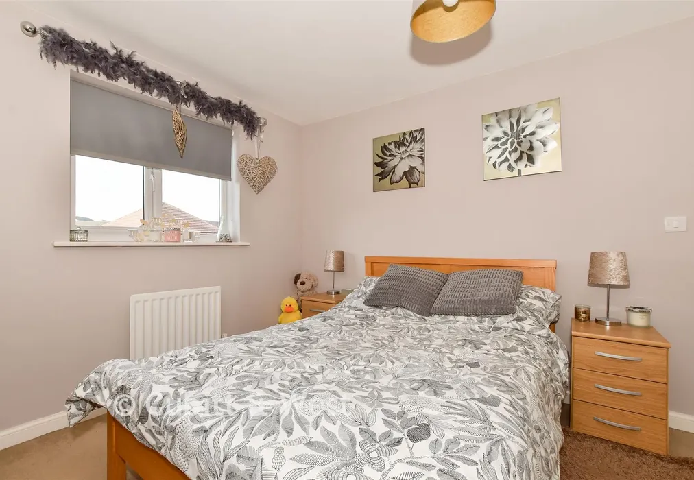 Bedroom 2 - Meaden Way, Felpham, Bognor Regis, West Sussex - Wards of Kent