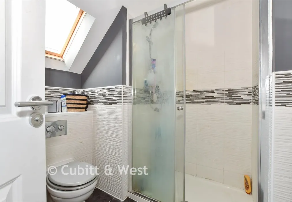 En-Suite Shower Room - Meaden Way, Felpham, Bognor Regis, West Sussex - Wards of Kent