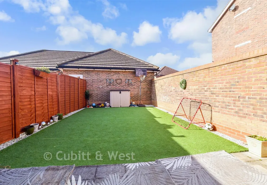 Rear Garden - Meaden Way, Felpham, Bognor Regis, West Sussex - Wards of Kent