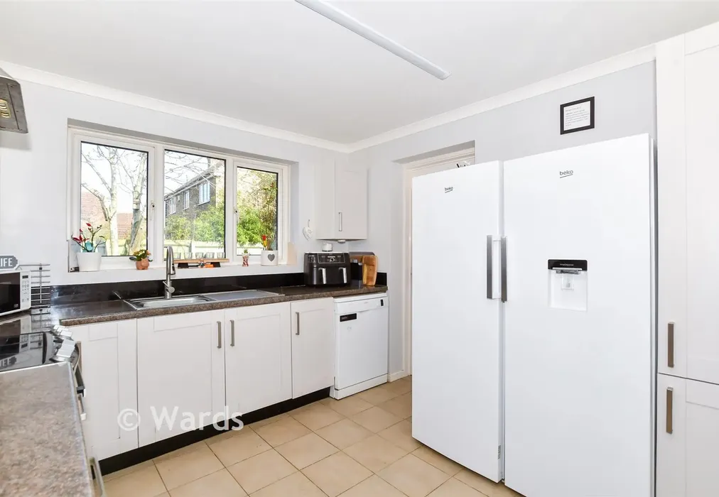 Kitchen - Holder Close, Lordswood, Chatham, Kent - Wards of Kent