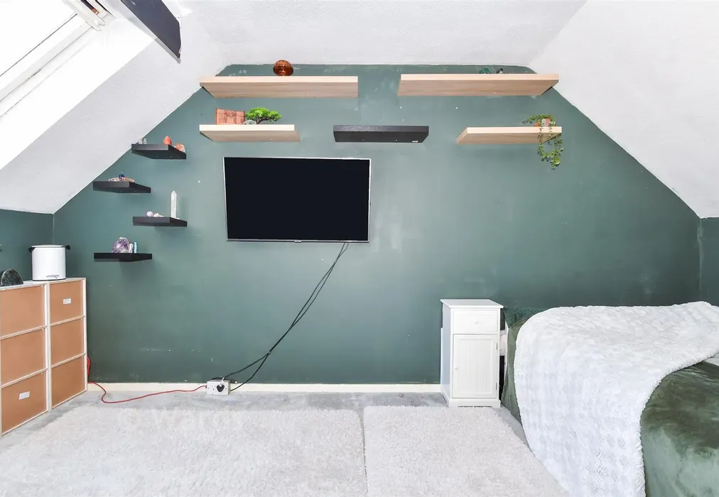 Bedroom 2 - Holder Close, Lordswood, Chatham, Kent - Wards of Kent
