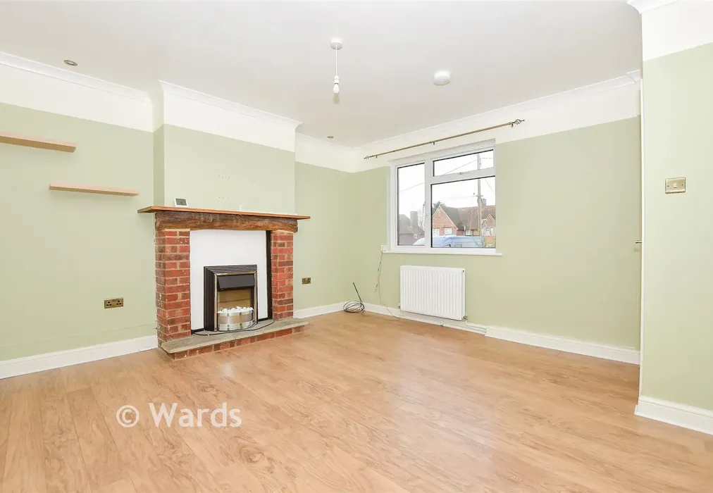 Lounge - Bull Lane, Newington, Sittingbourne, Kent - Wards of Kent