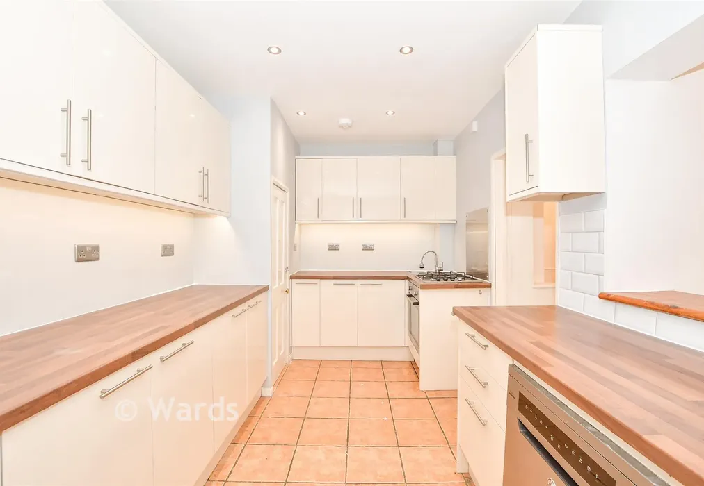 Kitchen - Bull Lane, Newington, Sittingbourne, Kent - Wards of Kent