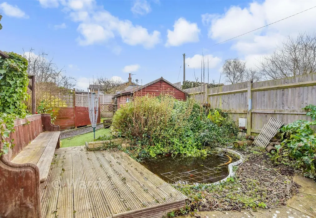Bathroom - Bull Lane, Newington, Sittingbourne, Kent - Wards of Kent