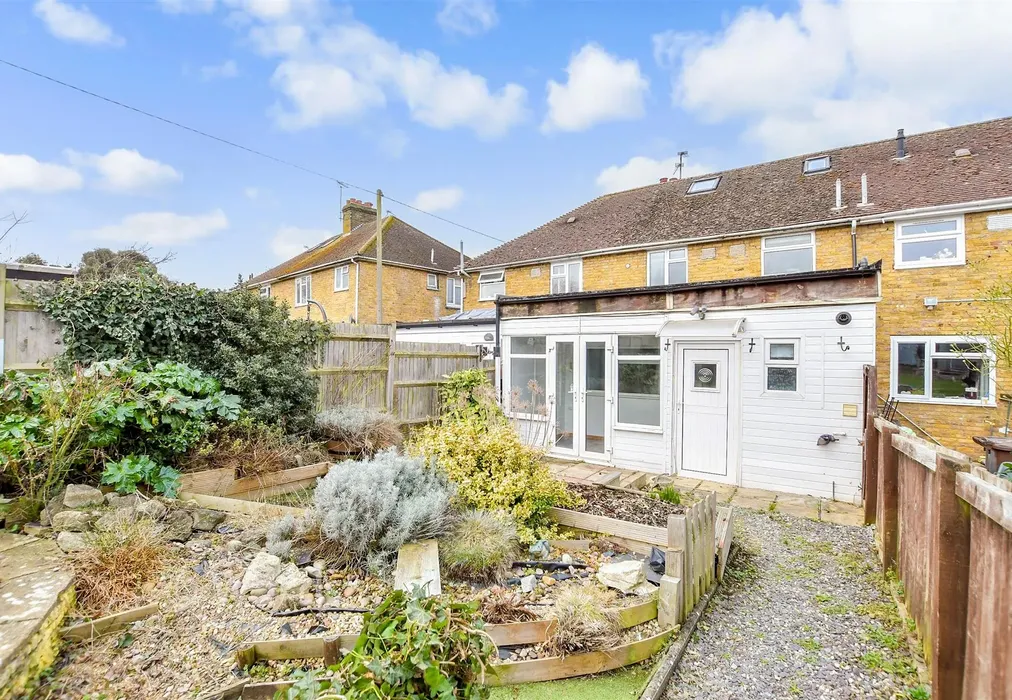 Bedroom 3 - Bull Lane, Newington, Sittingbourne, Kent - Wards of Kent