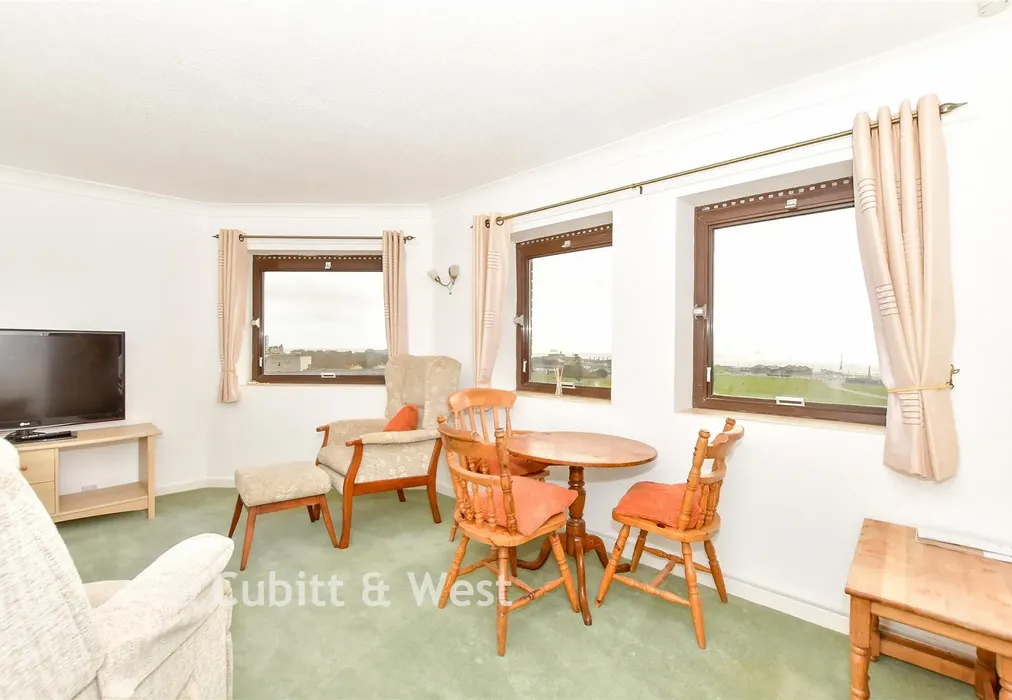 Lounge - Clarence Parade, Southsea, Hampshire - Wards of Kent