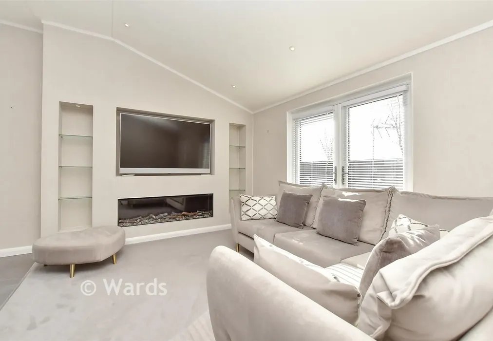 Lounge - The Broadway, Minster On Sea, Sheerness, Kent - Wards of Kent