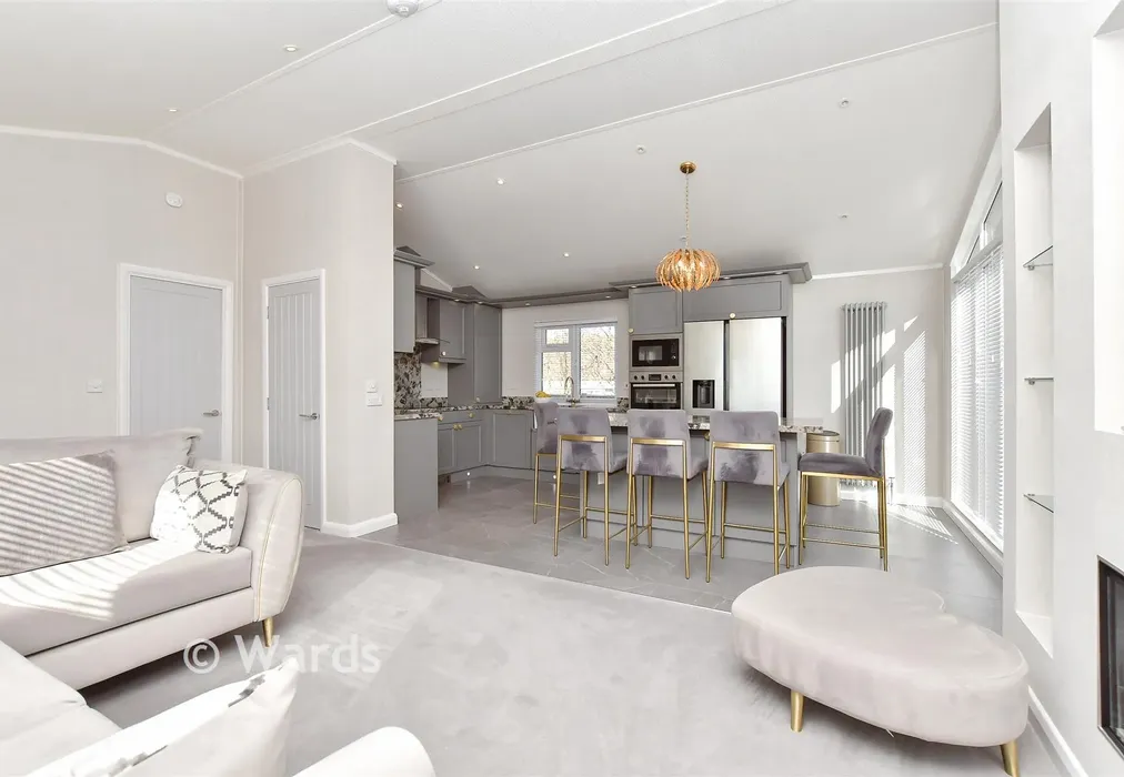 Lounge - The Broadway, Minster On Sea, Sheerness, Kent - Wards of Kent