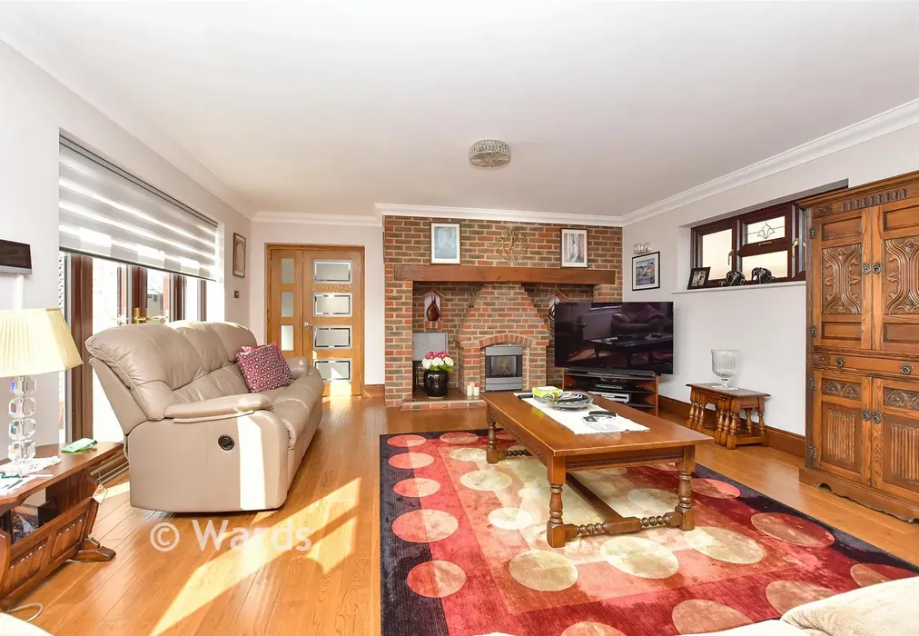 Lounge - Minster Road, Minster On Sea, Sheerness, Kent - Wards of Kent