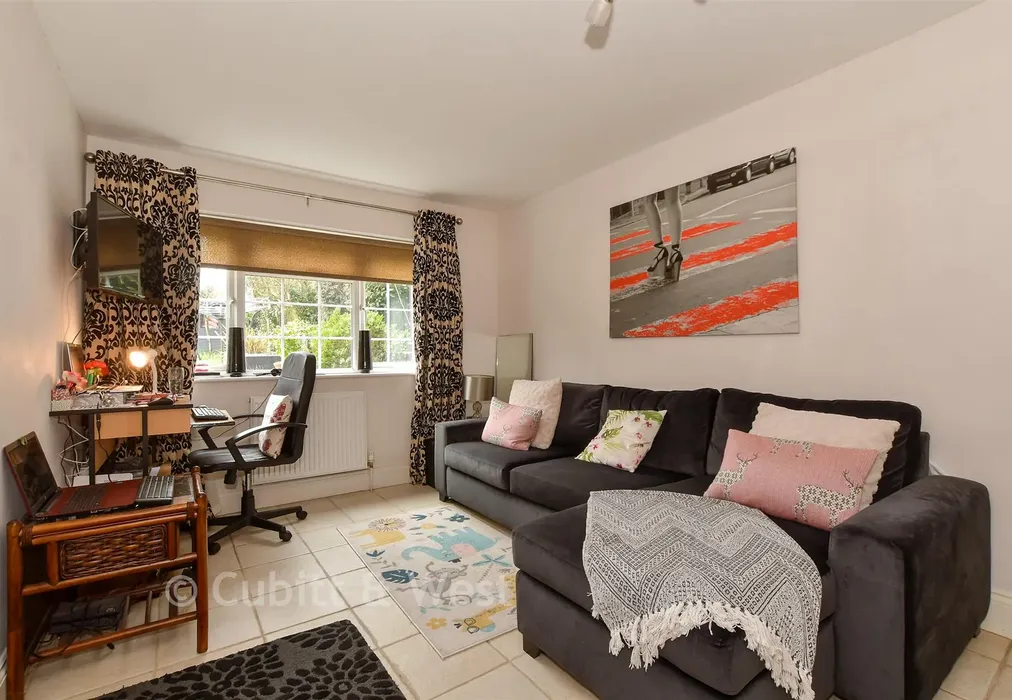 Bedroom 4/Study - Gundreda Road, Lewes, East Sussex - Wards of Kent