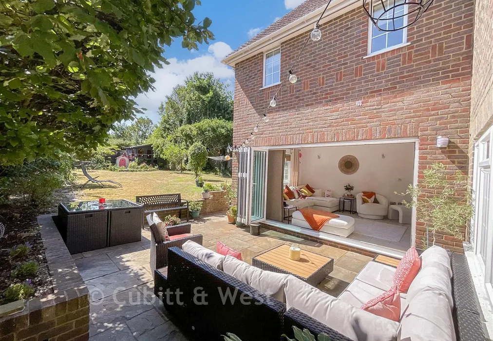 Rear Garden - Gundreda Road, Lewes, East Sussex - Wards of Kent