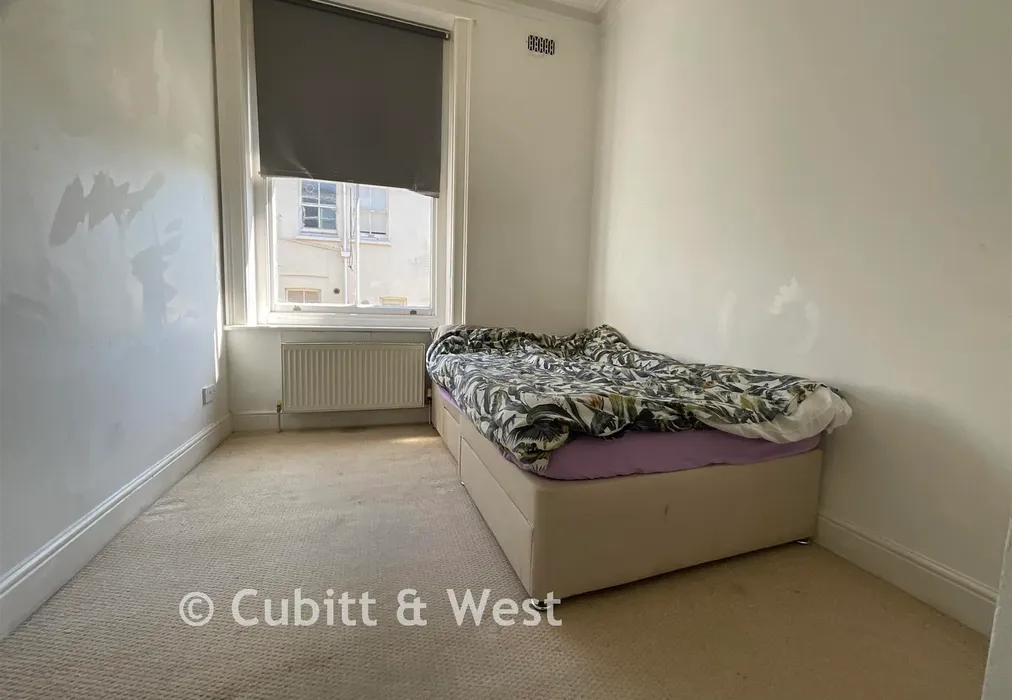 Bedroom 2 - Preston Park Avenue, Brighton, East Sussex - Wards of Kent