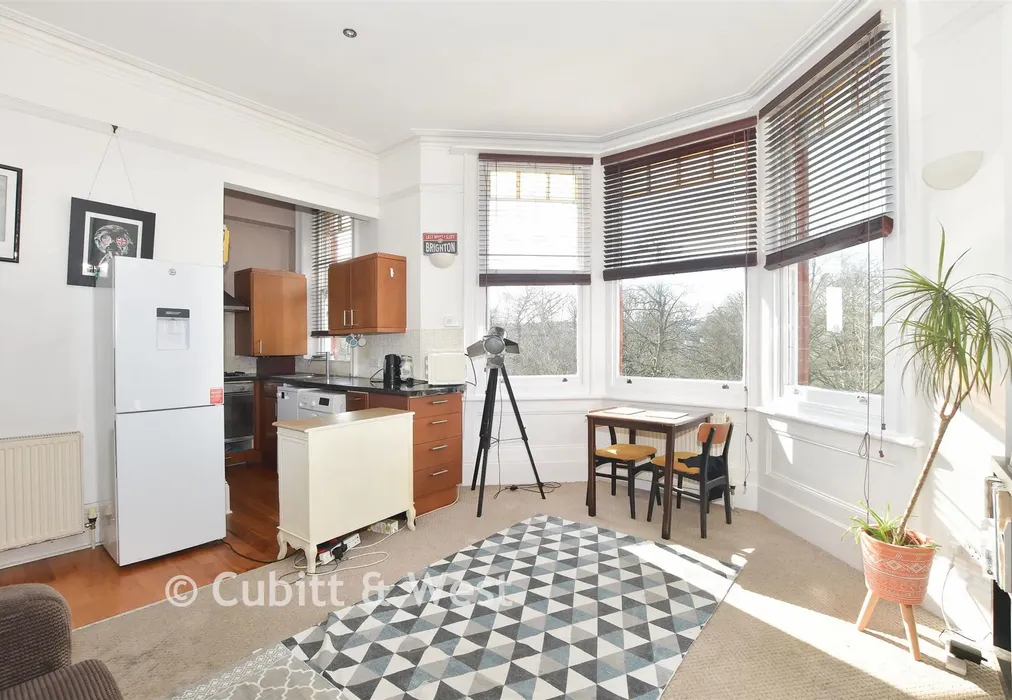 Lounge - Preston Park Avenue, Brighton, East Sussex - Wards of Kent