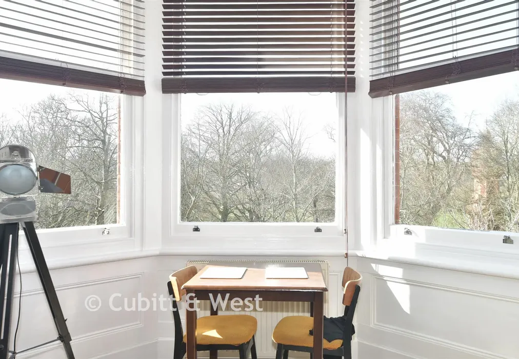 Internal Lifestyle Photograph - Preston Park Avenue, Brighton, East Sussex - Wards of Kent